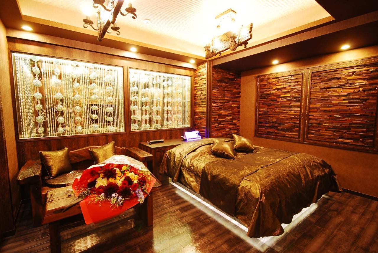 Hotel Sara Kinshicho (Adults Only) Токіо Екстер'єр фото